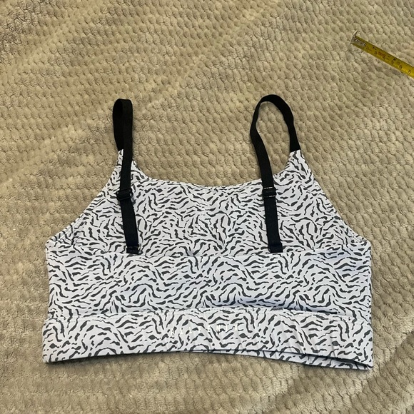 Allfenix sports bra XS - Picture 3 of 5